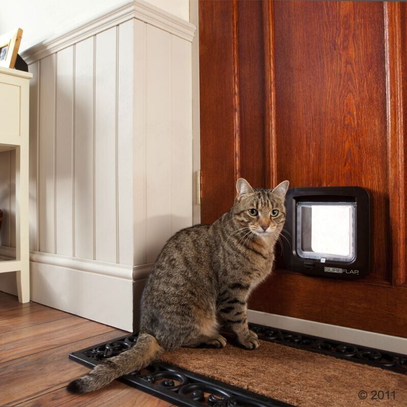SureFlap Microchip Cat Flap Electronic Cat Door Locker - White / Brown